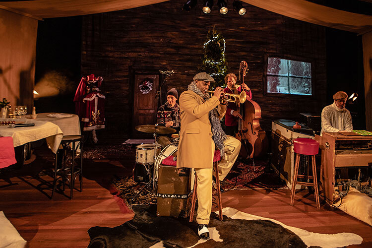 Groot 2 Swingin Paris The Christmas Special Fotograaf Eric van Nieuwland