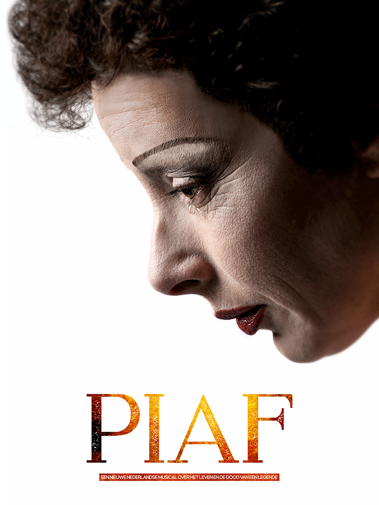 Uitgelicht Piaf staand met logo Fotograaf Annemieke van der Togt